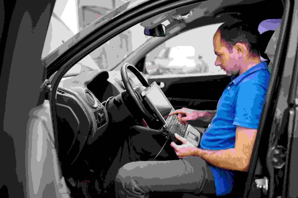 Controllo storico: come valutare la manutenzione dell’auto usata